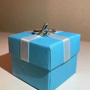 Script initial Ring (b)